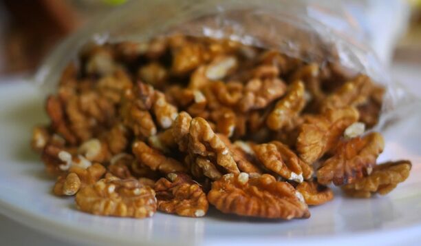 Pecan dalam diet lelaki akan meningkatkan peredaran darah dan meningkatkan potensi